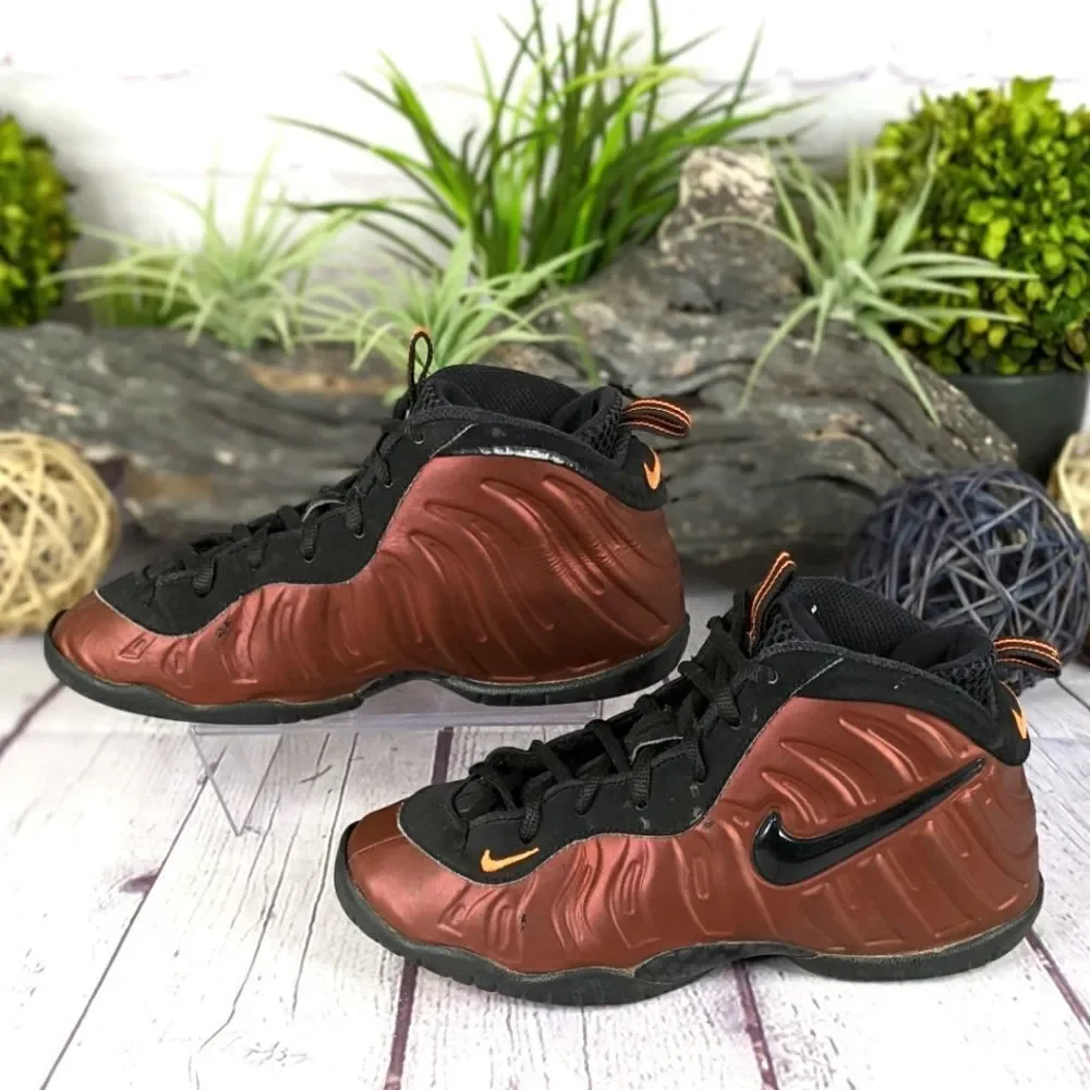 Nike Air Foamposite Pro Hyper Crimson Sneakers - Size 3Y